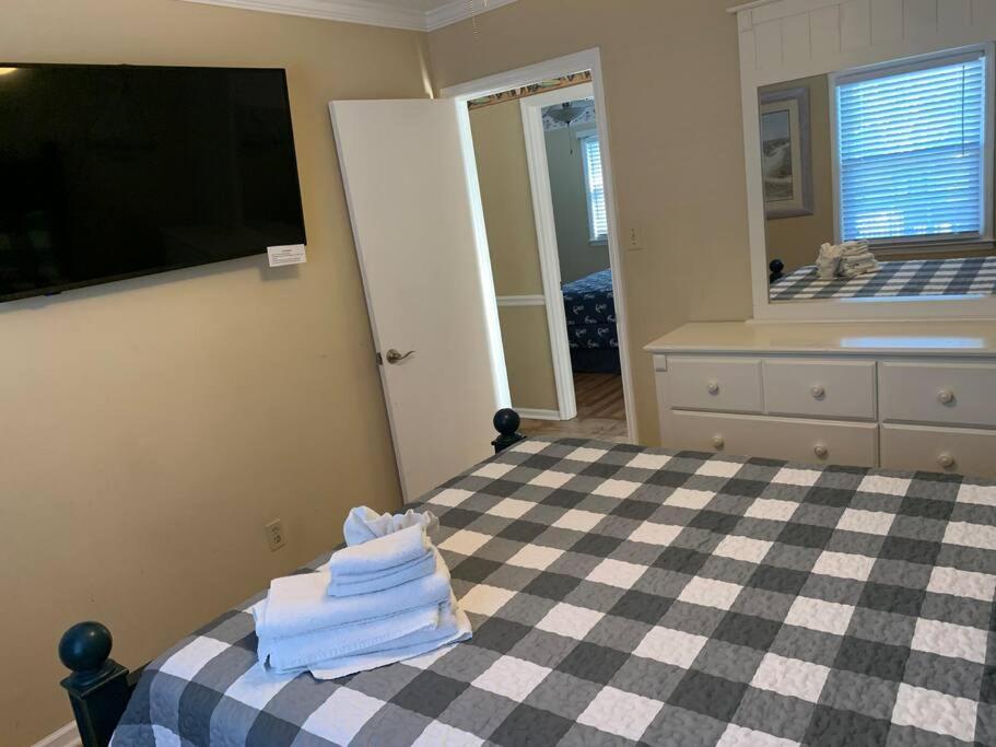 Beach Breeze 3, Pet Friendly, Walking Distance To Atlantic Ocean Free Parking Myrtle Beach Buitenkant foto